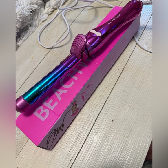 Beachwaver limited edition rainbow titanium-autographed box - Picture 3 of 3